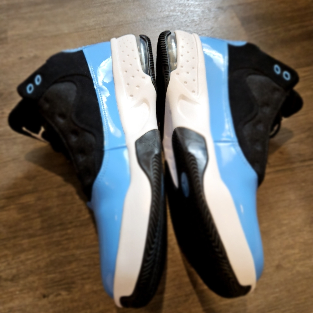 Jordan Aura 2 - Picture 3 of 6